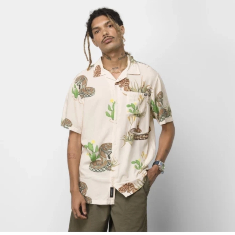 Vans snakes desert print button down shirt short sleeve XL A9